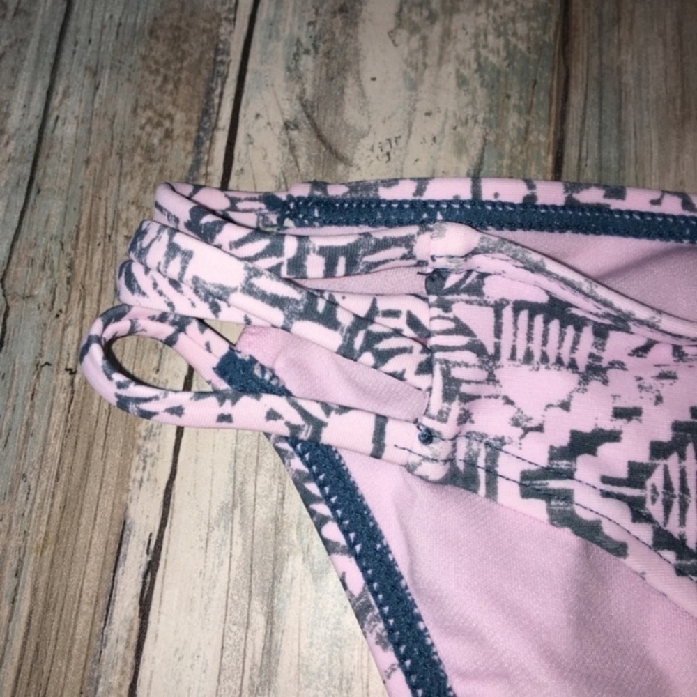 Xhilaration Pink Geometric Bikini Bottoms Women’s XL Patterned Swim - Picture 3 of 4